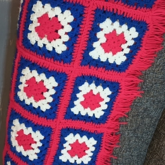 Vintage crochet blanket - Picture 2 of 4